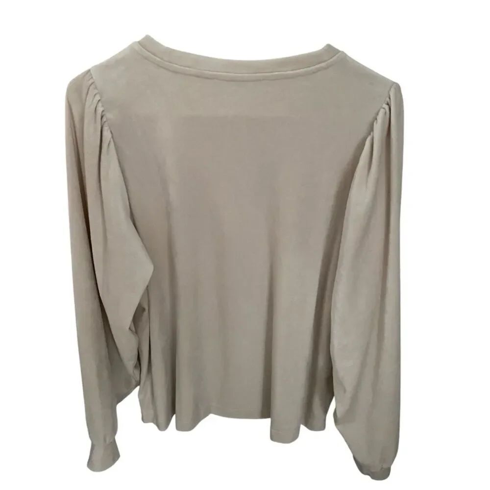 LOFT Cream Long Sleeve Top – Size Large – Soft Plush Knit – Like New - Picture 2 of 8